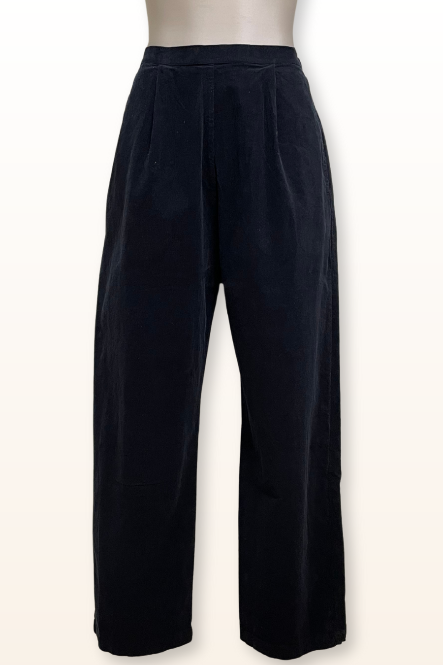 Pleated Pant in fine Cord