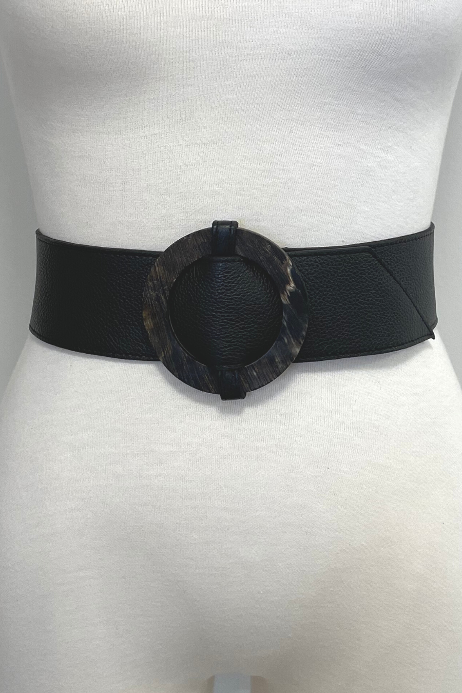 Distressed Finish Round Buckle Black Pebble Leather Belt