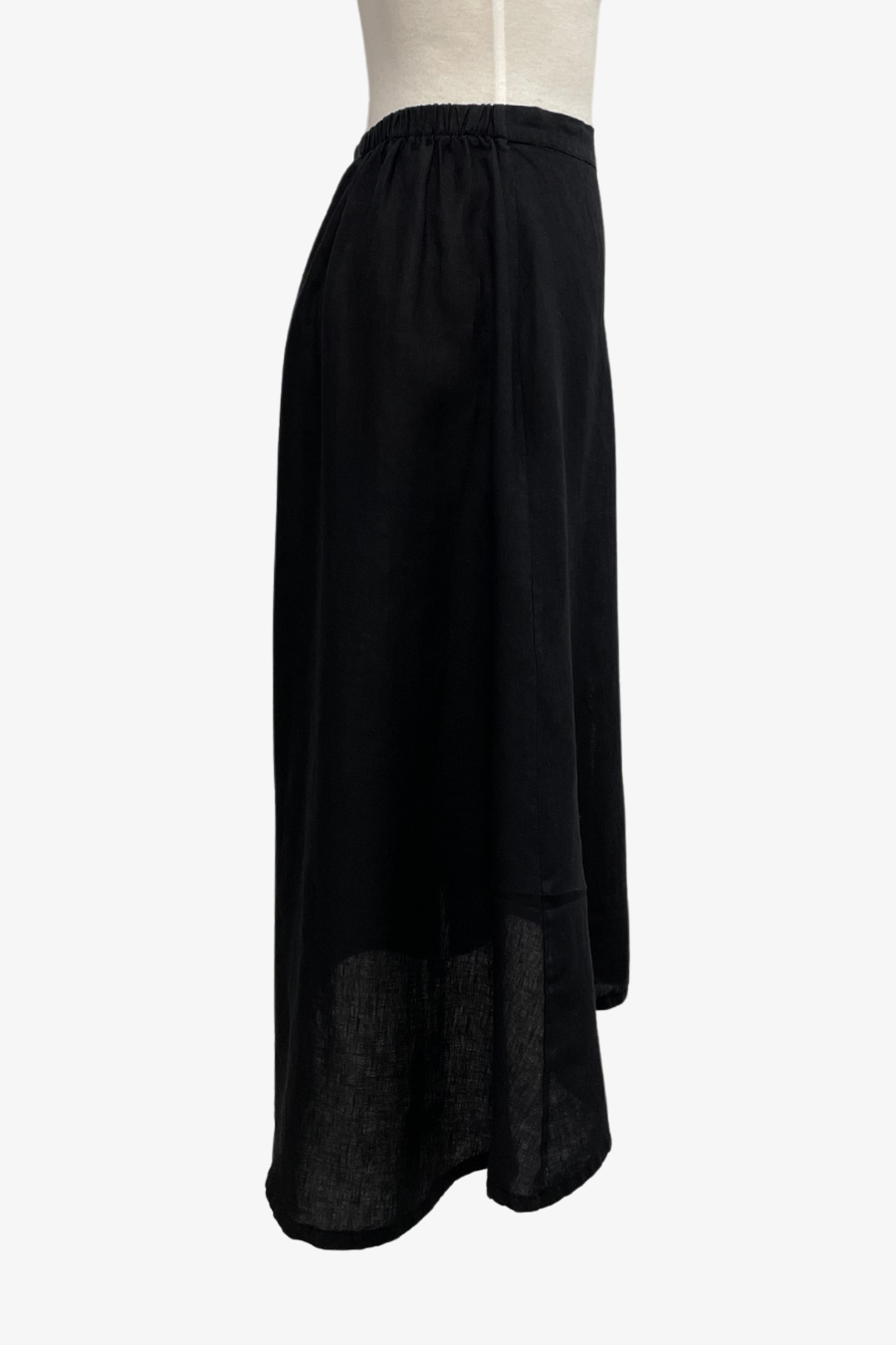 Cinzia High-Low Hem Skirt in Black Linen