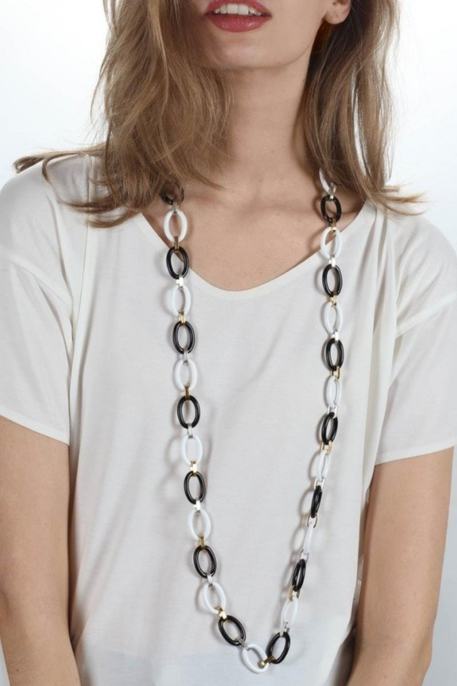 Black and White Chain Link Necklace
