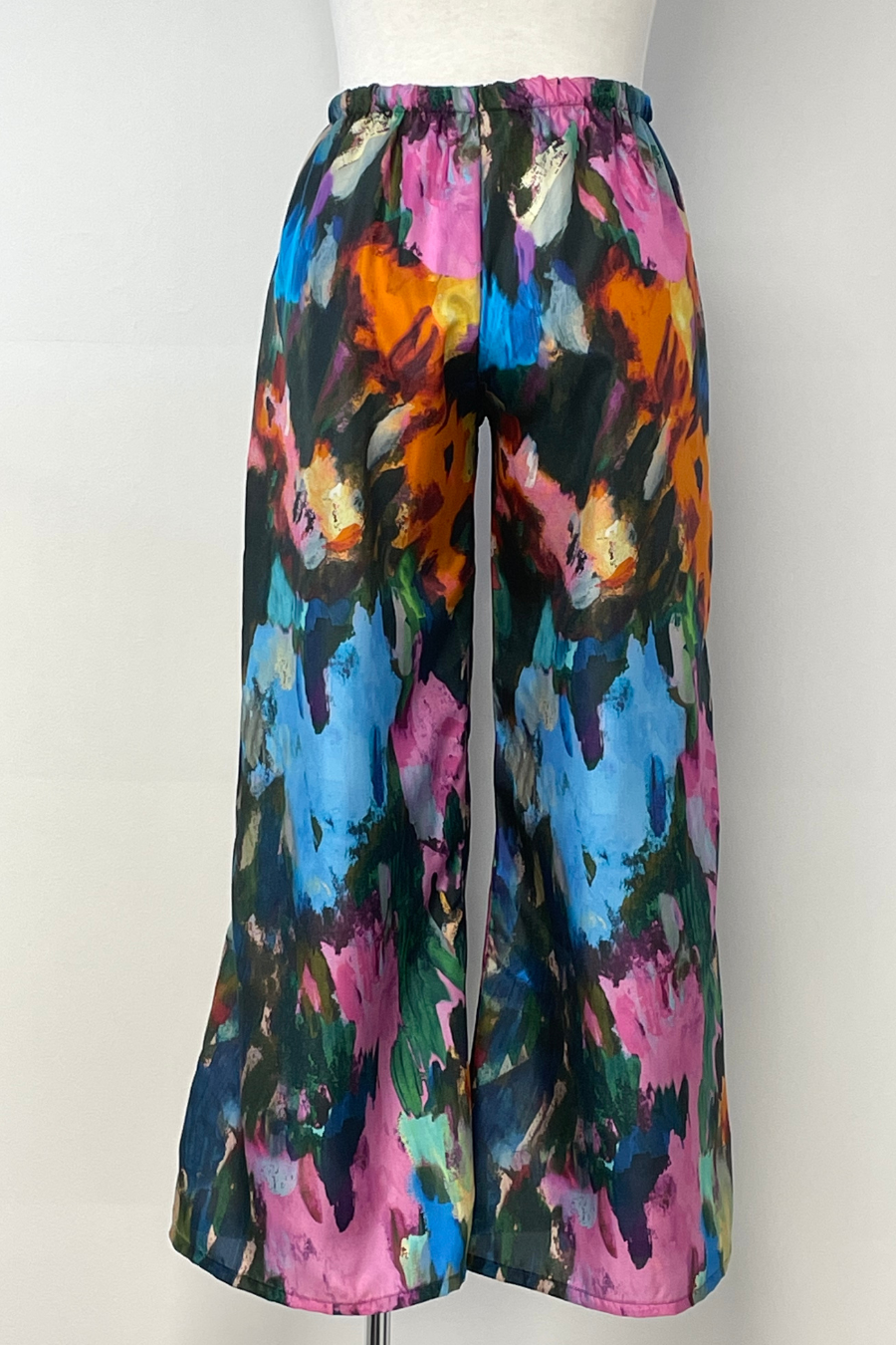Osca Pant in Paletta Print Silk ONLINE ONLY