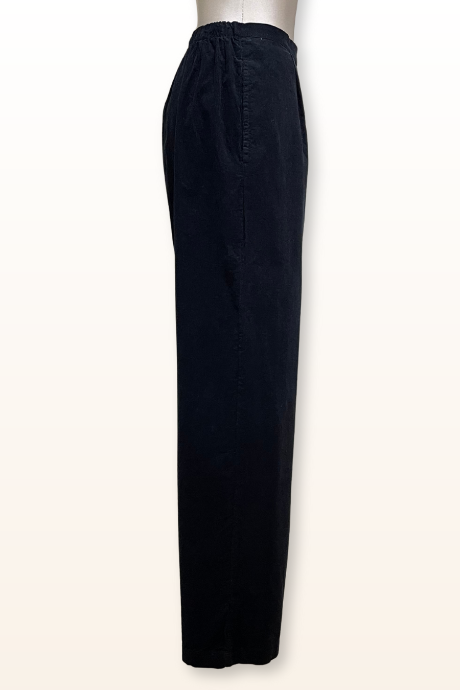 Pleated Pant in fine Cord