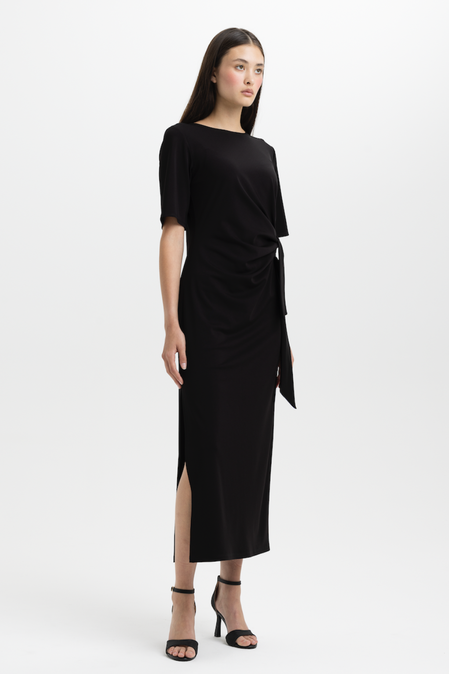 dress_020163a3-76c5-4977-a2c2-f676a89b19d7.png