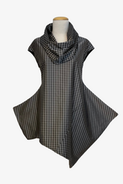 Noa Tunic in Houndstooth Memory Crunch Taffeta