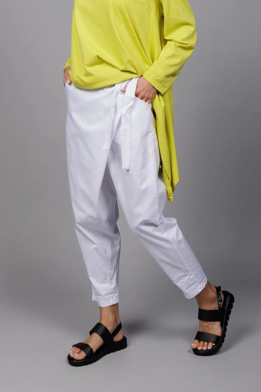 Slim Cotton Cross-Over Pant