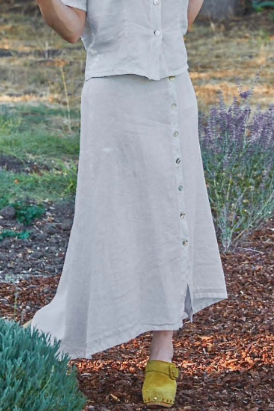 Cinzia High Low Hem Skirt in Black Linen