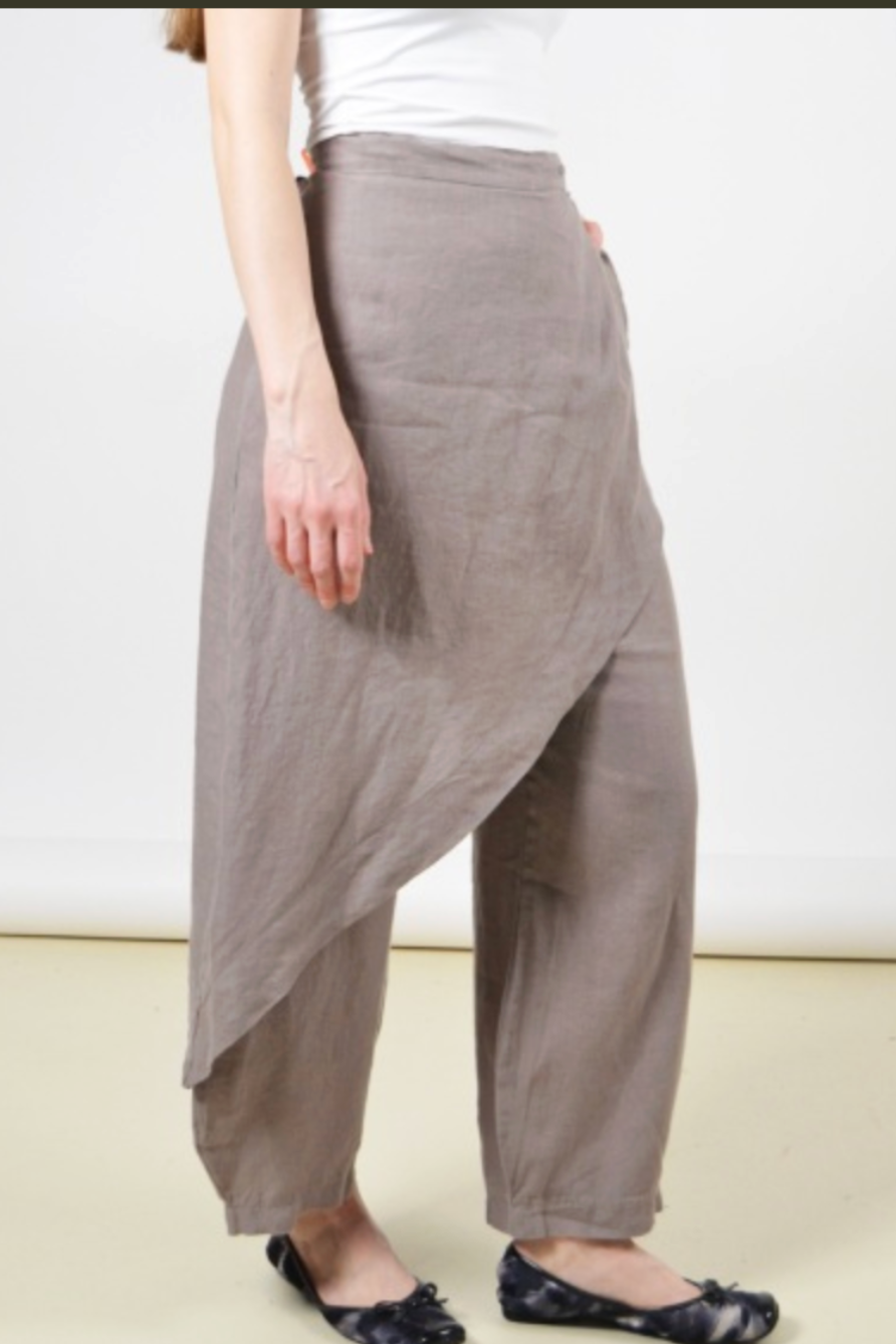 Sofia Pant in Black Light Linen