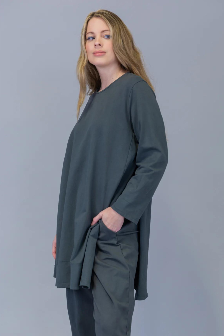 tunic_acaf9d78-a2df-4fb8-b796-6e5870c8959f.png