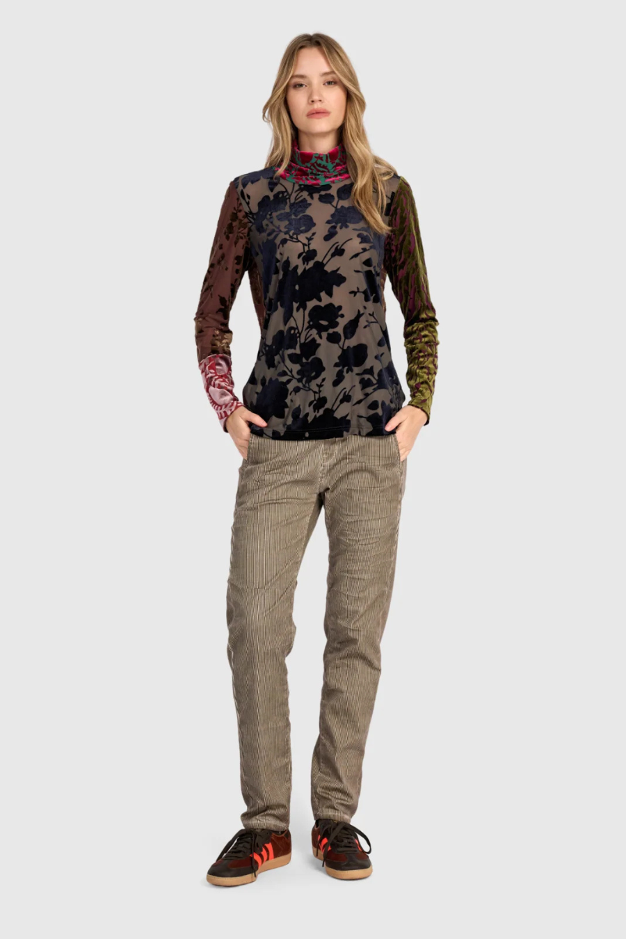 Cut Velvet Turtle Neck