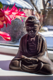 Sitting Cast Iron Buddha Figure