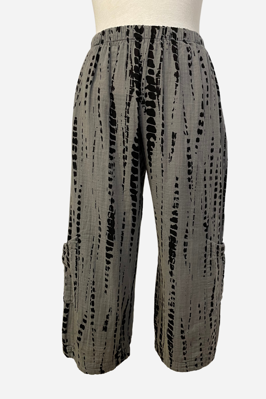 pant1_289c4874-b394-4714-963e-0a0d1357ce76.png
